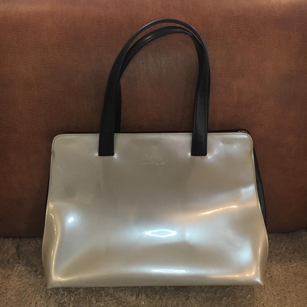 Fantabulous Beijo Handbag 👜